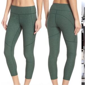 Outdoor Voices Warmup 3/4 Legging Size M